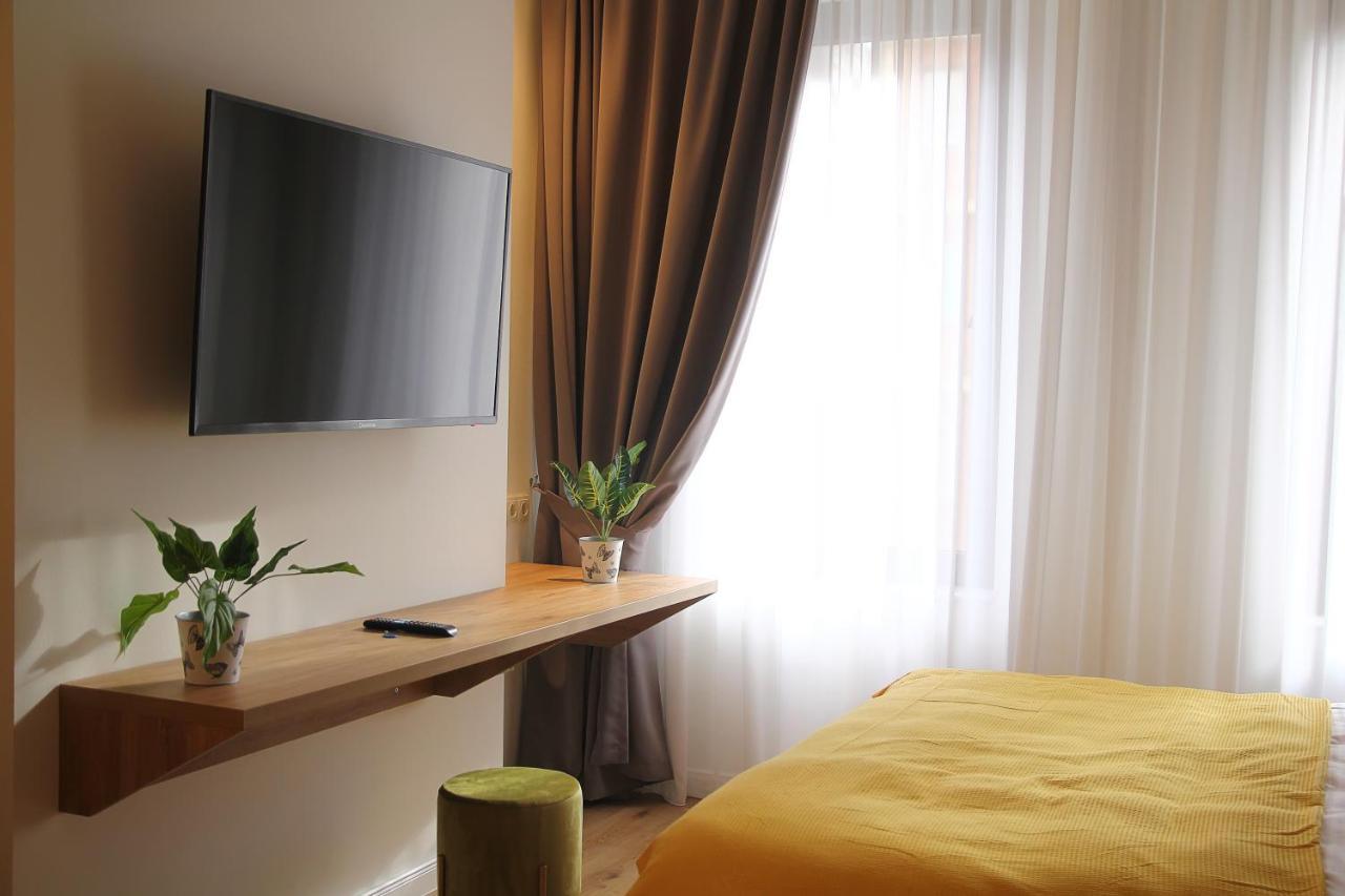 Parilament On Rustaveli 4 Rooms Tbilisi Eksteriør billede
